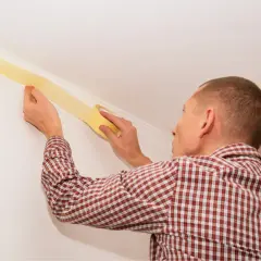 Odcięcie sufitu od ściany: sekrety prostej linii bez błędów