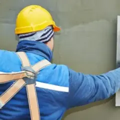 Jak położyć tynk strukturalny zewnętrzny? Krok po kroku i bez błędów