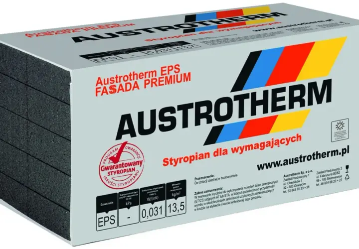 Opakowanie styropianu Austrotherm EPS Fasada Premium, z widocznym oznaczeniem EPS i parametrami technicznymi.