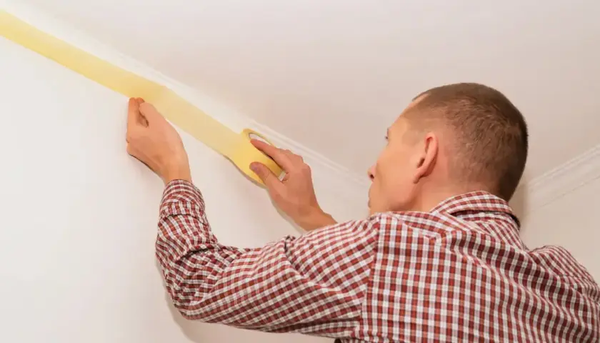 Odcięcie sufitu od ściany: sekrety prostej linii bez błędów