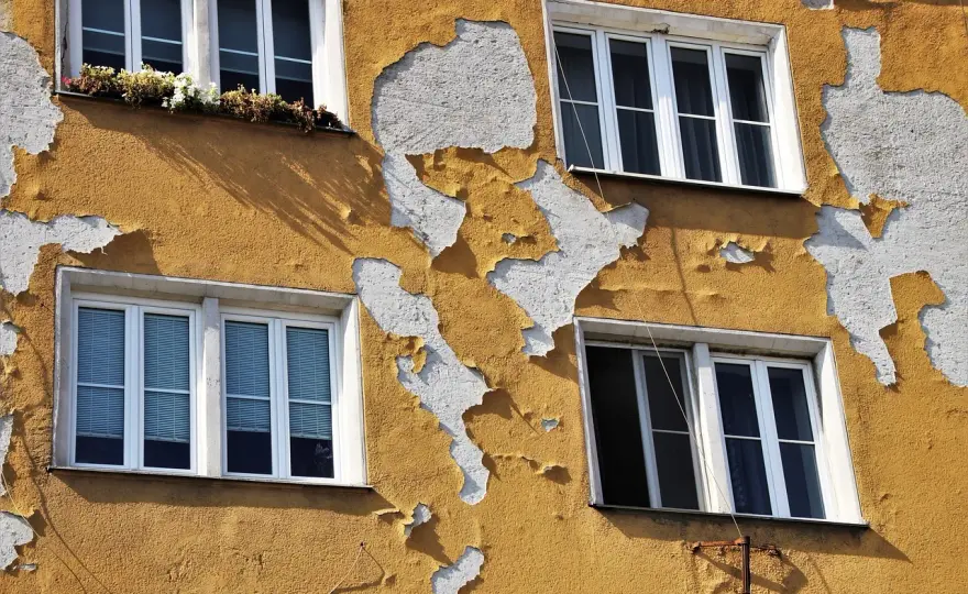 Naprawa elewacji - Jak to zrobić dobrze i ile kosztuje?