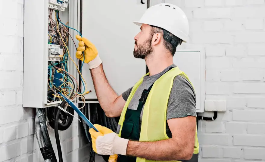 Ile kosztuje punkt elektryczny i co obejmuje cena?