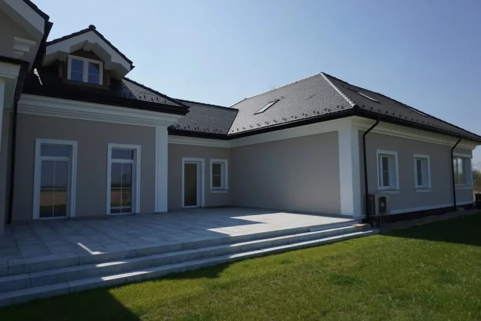 Gzyms elewacyjny - rodzaje, materiały i poprawny montaż